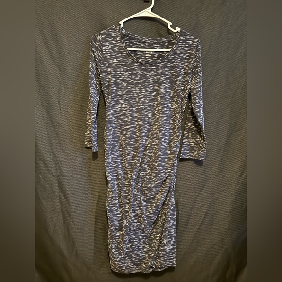 Liz Lange Dresses & Skirts - Liz Lange Black and White Long Sleeve Dress